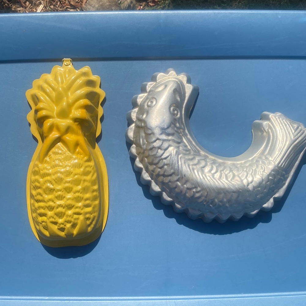 Vintage Metal Jell-o Molds (Fish and Pineapple)